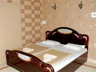 Butterfly Hotel Srinagar  Bagian luar foto
