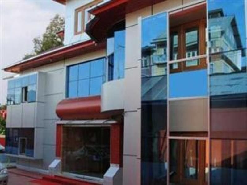 Butterfly Hotel Srinagar  Bagian luar foto